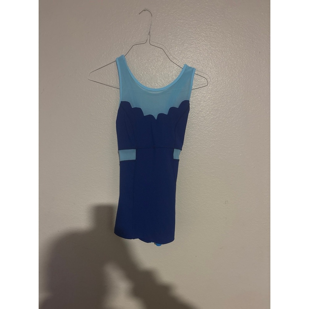 Women's crowned athletics tank